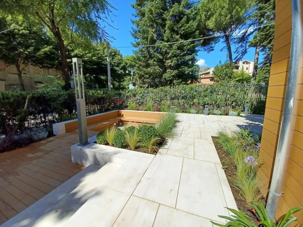 Alcuni dettagli - 2017-2021 Ristrutturazione totale, di un edificio residenziale a Genzano di Roma - giardino e terrazzi verdi